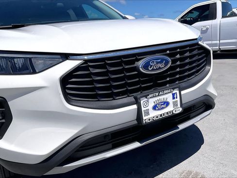 Used 2025 Ford Escape SE FWD image 33