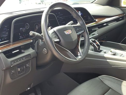 Used 2023 Cadillac Escalade Premium Luxury w/ Performance Package AWD/4WD image 8