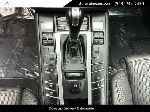 Used 2020 Porsche Macan S w/ Premium Package Plus image 35