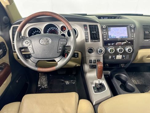 Used 2013 Toyota Sequoia Platinum image 30