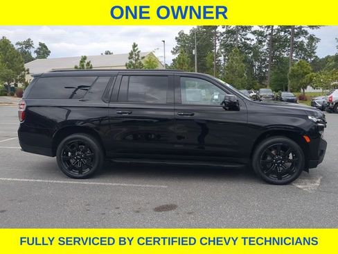 Used 2023 Chevrolet Suburban RST w/ Sport Performance Package AWD/4WD image 4