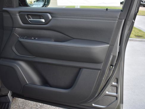 New 2026 Nissan Armada SV image 47