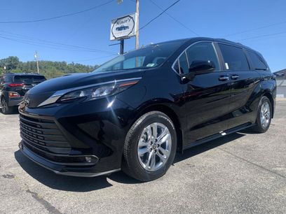 Used 2026 Toyota Sienna XLE