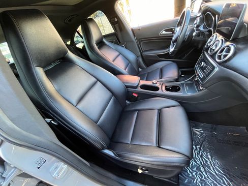 Used 2018 Mercedes-Benz CLA 250 image 12