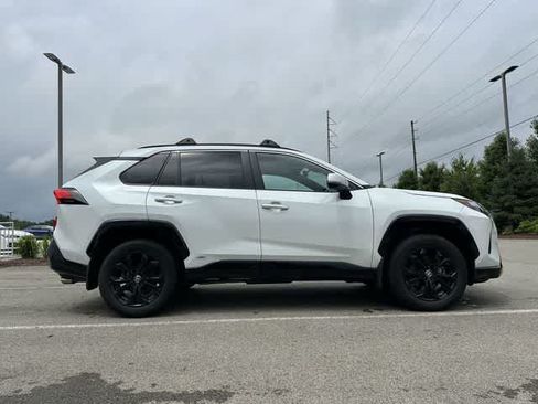 Used 2023 Toyota RAV4 SE w/ Convenience Package AWD/4WD image 3