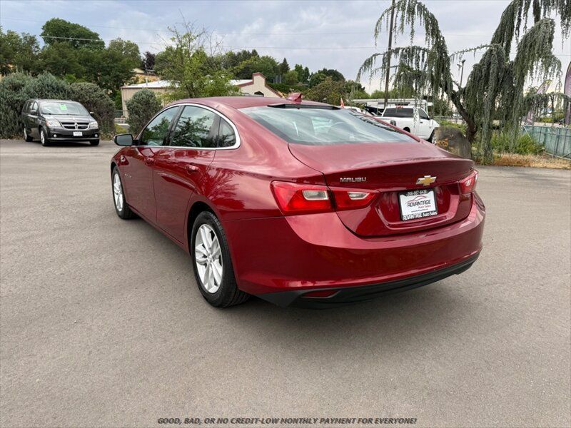 Used 2017 Chevrolet Malibu LT FWD image 5