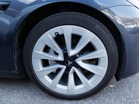 Used 2023 Tesla Model 3 Standard Range image 11