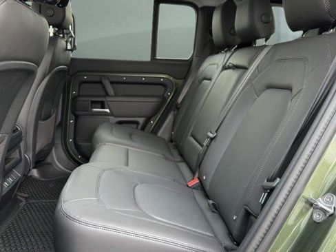 New 2026 Land Rover Defender 110 X-Dynamic SE image 20