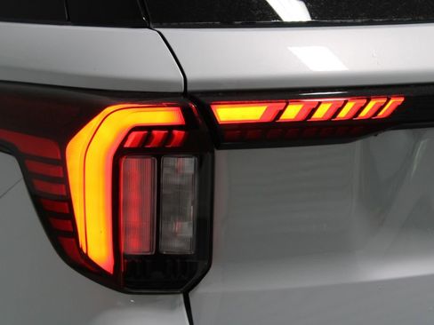 New 2026 Ford Explorer Active image 50