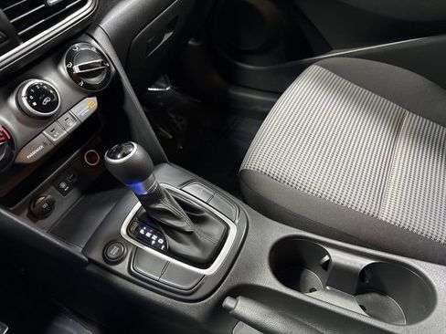 Used 2019 Hyundai Kona SE image 17