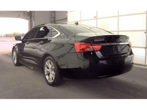 Used 2014 Chevrolet Impala LT w/ Convenience Package FWD image 4