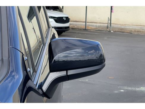 Used 2022 Toyota Sienna XSE image 51