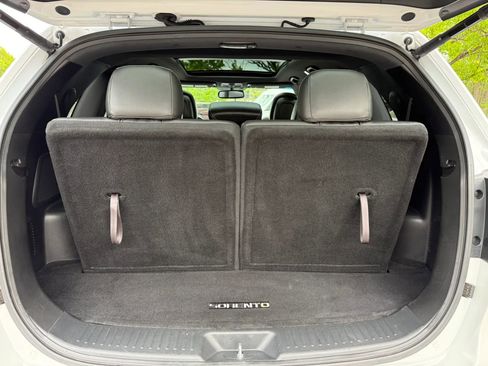 Used 2015 Kia Sorento SX image 60
