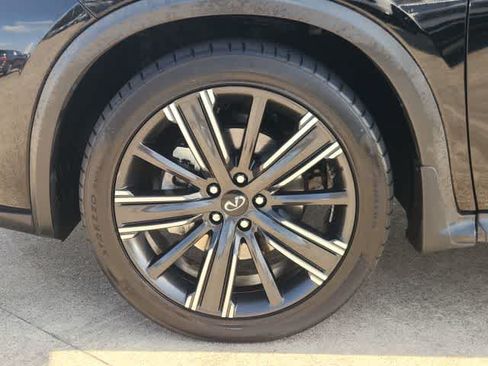 Used 2022 INFINITI QX50 Luxe w/ Appearance Package FWD image 8