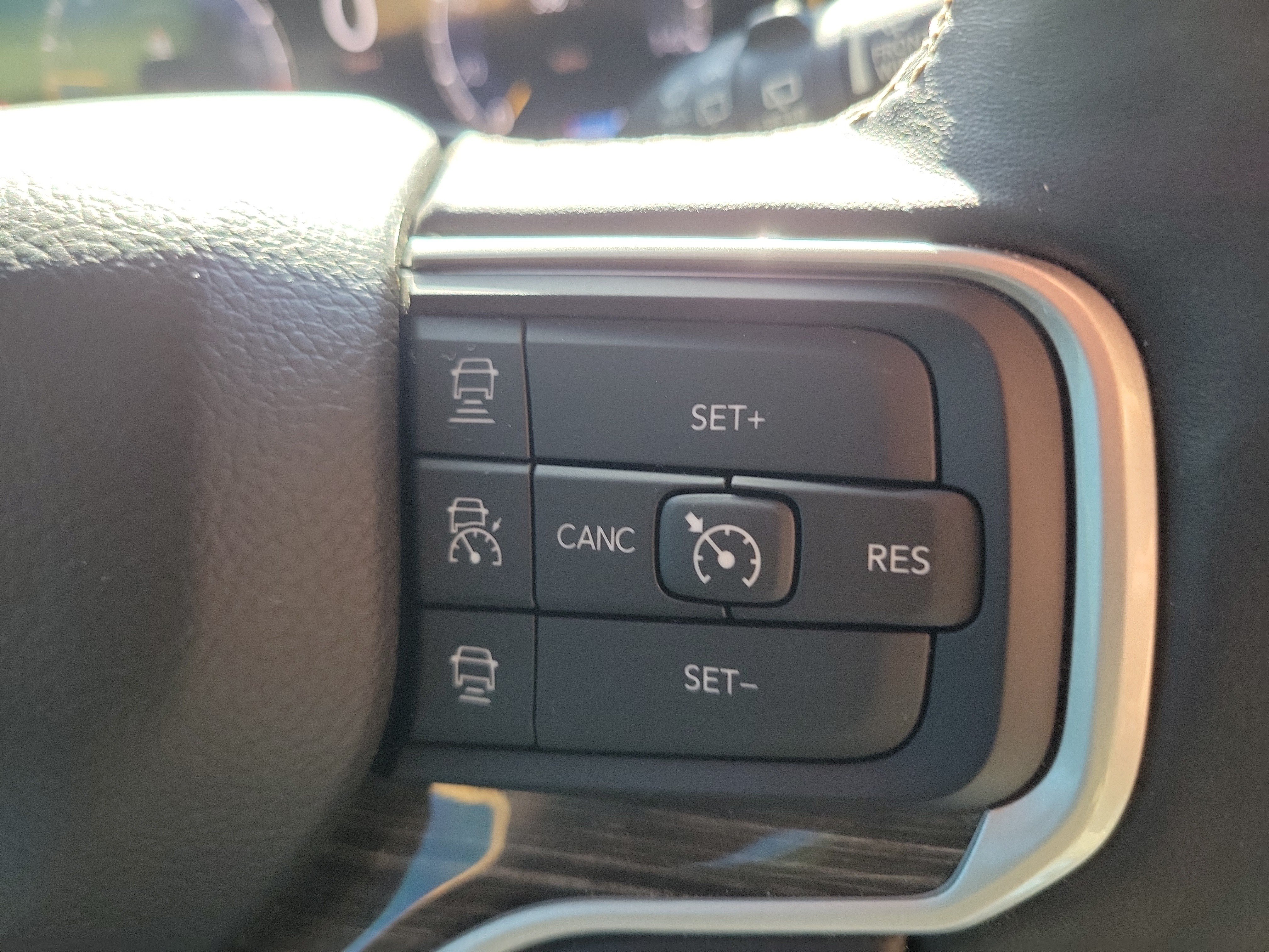 Used 2022 Jeep Wagoneer Series II RWD image 18