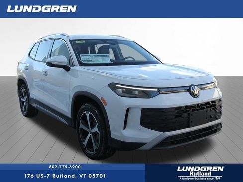 New 2026 Volkswagen Tiguan SE image 1