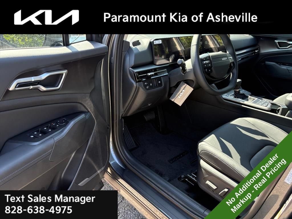 New 2026 Kia Sportage EX FWD image 16