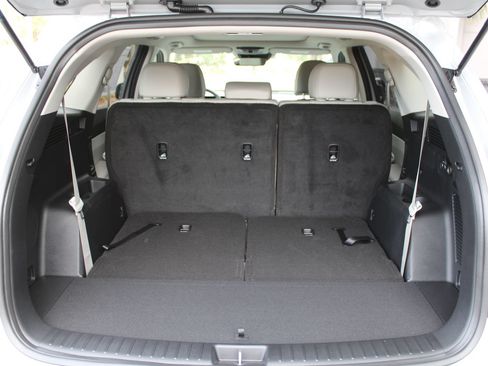 New 2026 Kia Sorento S w/ S Panoramic Sunroof Package FWD image 10