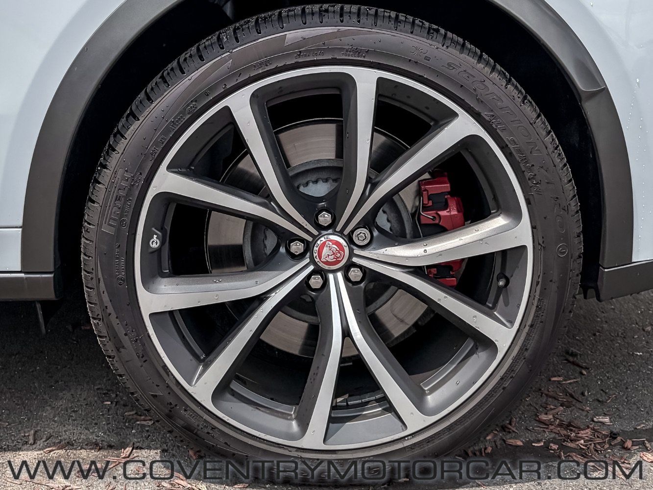 Used 2021 Jaguar F-PACE SVR AWD/4WD image 10