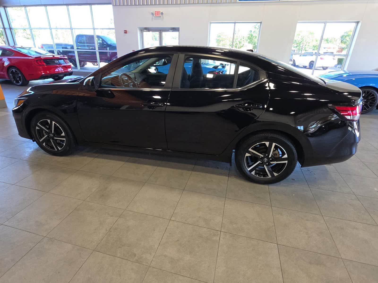 Used 2025 Nissan Sentra SV FWD image 10