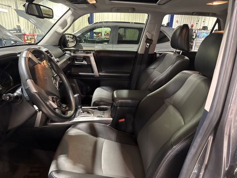 Used 2016 Toyota 4Runner SR5 image 14