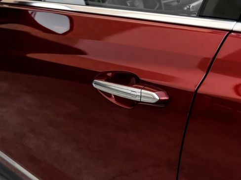 Used 2018 Cadillac XT5 FWD image 47
