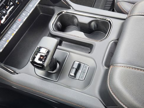 Used 2025 GMC Sierra 1500 AT4 w/ AT4 Premium Package image 17