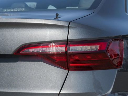Used 2020 Volkswagen Jetta R-Line image 7