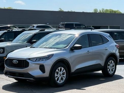 Used 2024 Ford Escape Active w/ Tech Pack #1 AWD/4WD image 32