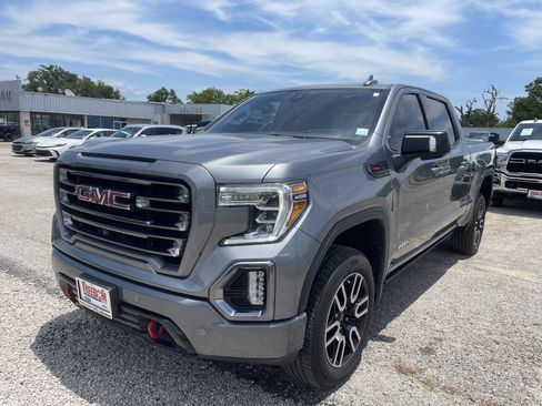 Used 2021 GMC Sierra 1500 AT4 w/ AT4 Value Package AWD/4WD image 8