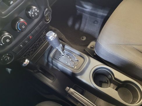 Used 2016 Jeep Wrangler Unlimited Sport w/ Quick Order Package 24S AWD/4WD image 26
