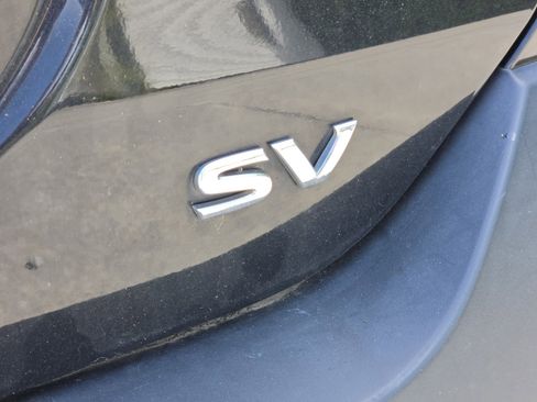 Used 2019 Nissan Kicks SV FWD image 4