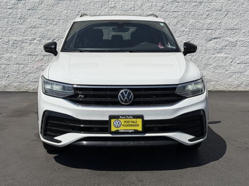 Used 2022 Volkswagen Tiguan SE R-Line AWD/4WD image 2