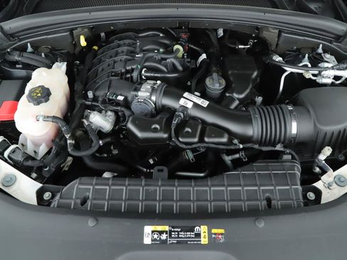 Used 2023 Jeep Grand Cherokee Altitude AWD/4WD image 17