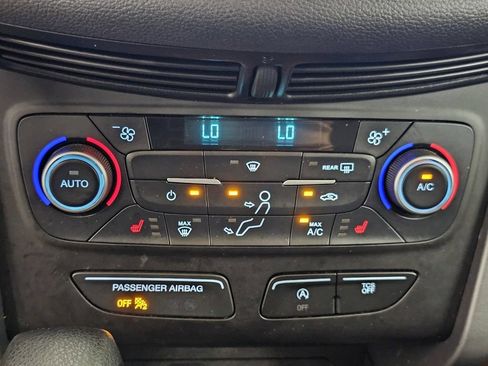 Used 2018 Ford Escape SE w/ SE Sync 3 Package FWD image 17