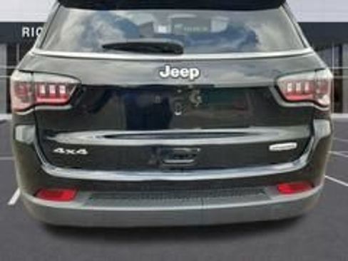 Used 2024 Jeep Compass Latitude AWD/4WD image 9