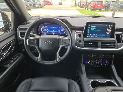 Used 2024 Chevrolet Tahoe Z71 w/ Luxury Package AWD/4WD image 13