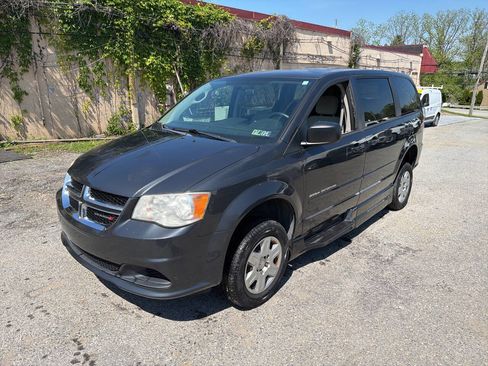 Used 2012 Dodge Grand Caravan SE FWD image 3