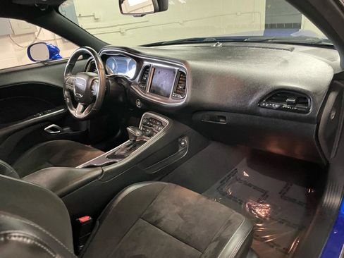Used 2019 Dodge Challenger R/T Scat Pack w/ Plus Package RWD image 15