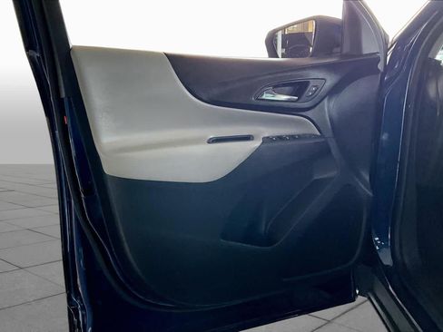 Used 2022 Chevrolet Equinox LT FWD image 22