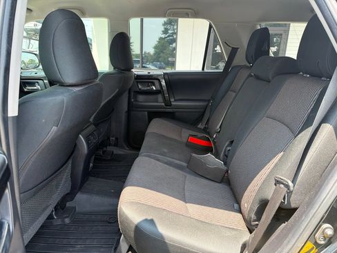 Used 2021 Toyota 4Runner TRD Off-Road AWD/4WD image 5