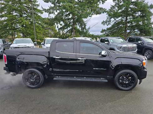 Used 2022 GMC Canyon Denali w/ Denali Black Edition Package image 39