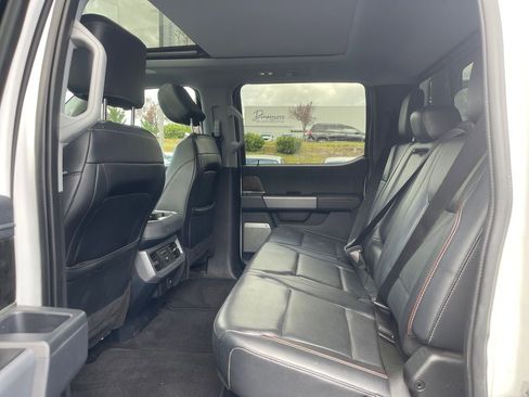 Used 2024 Ford F350 Lariat w/ Lariat Ultimate Package AWD/4WD image 11