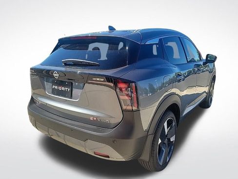 New 2025 Nissan Kicks SR w/ SR Premium Package image 5