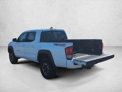 Used 2017 Toyota Tacoma TRD Off-Road image 20