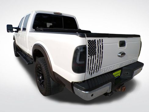 Used 2016 Ford F250 Lariat w/ Lariat Ultimate Package AWD/4WD image 4