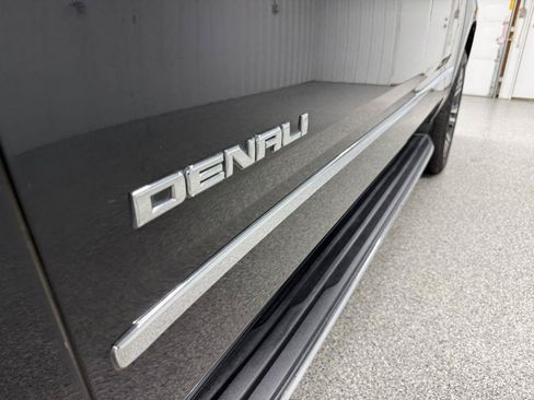 Used 2020 GMC Yukon XL Denali w/ Open Road Package AWD/4WD image 11