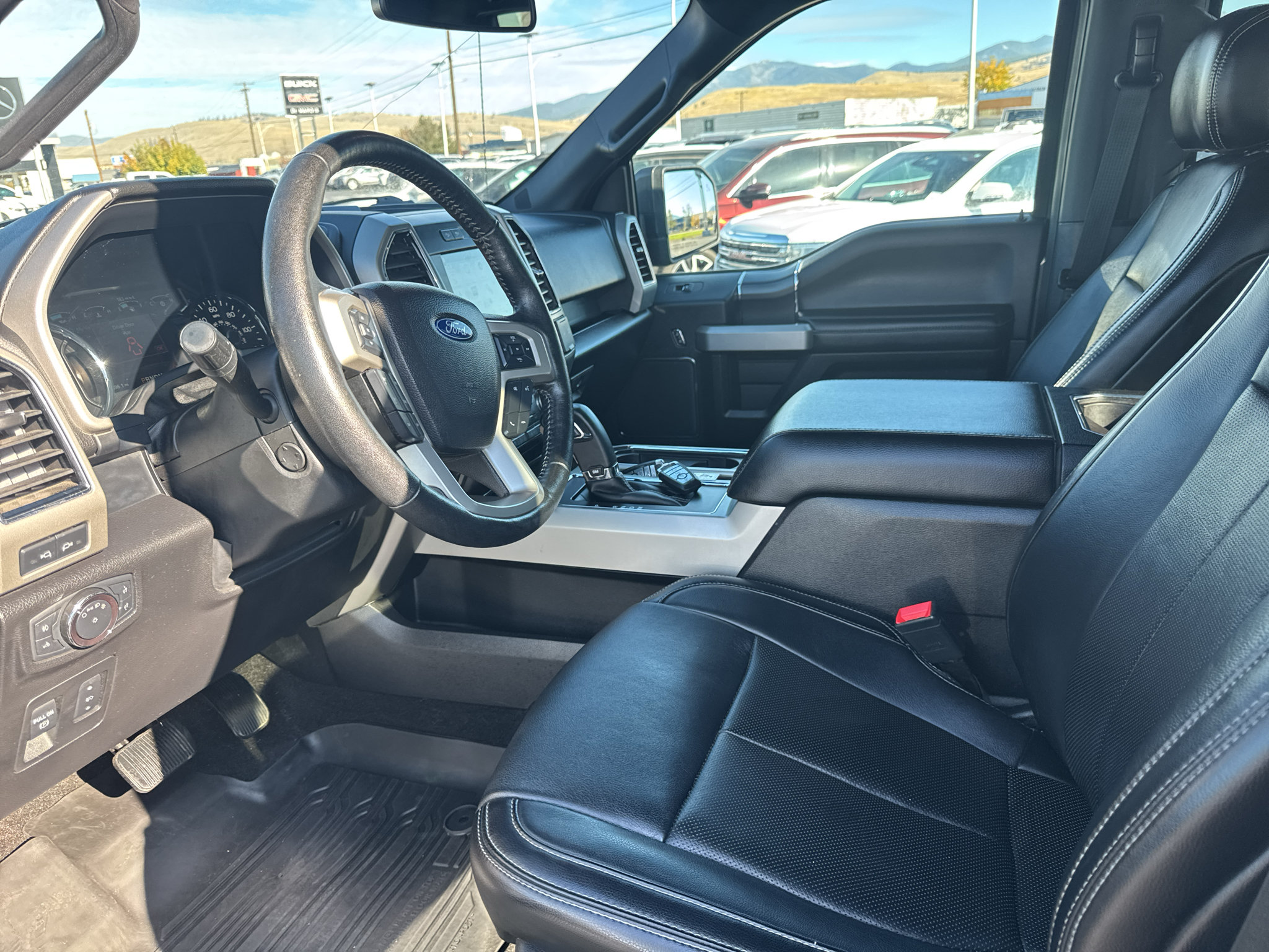Used 2019 Ford F150 Lariat w/ Equipment Group 502A Luxury AWD/4WD image 5