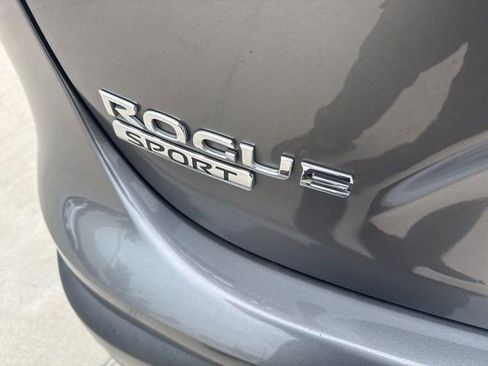 Used 2020 Nissan Rogue Sport S image 4