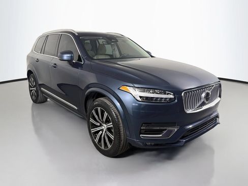 Used 2025 Volvo XC90 B5 Core w/ Protection Package Premier AWD/4WD image 3